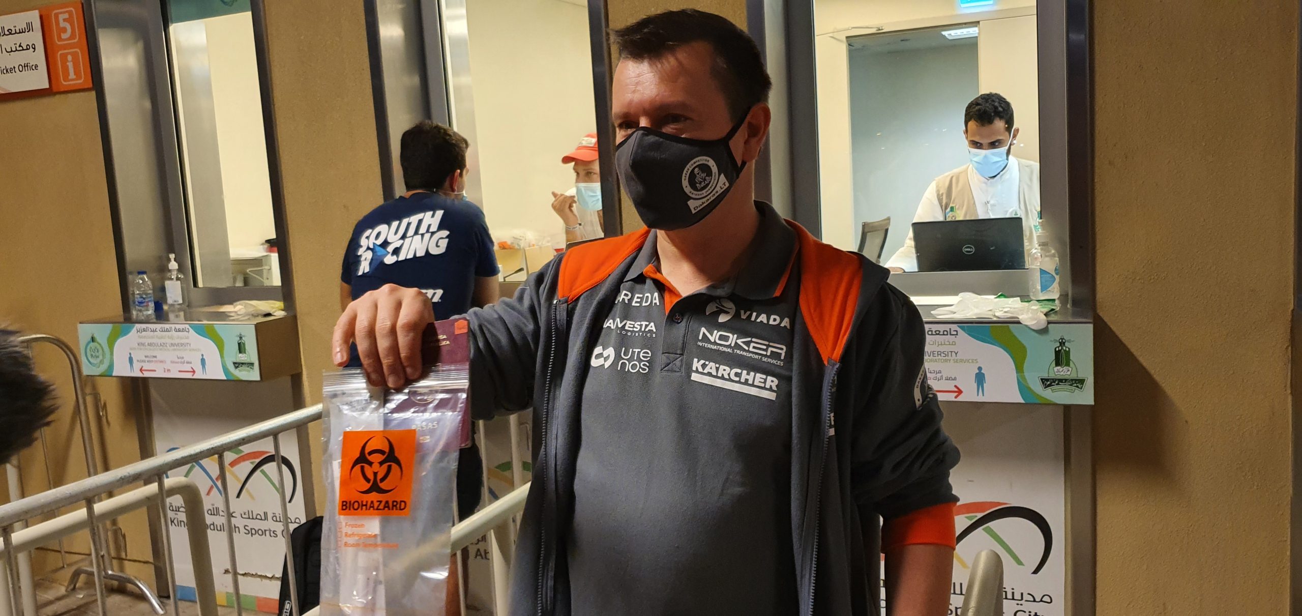 Antanas-Juknevicius-Su-Komanda-Atliko-COVID-19-Testus