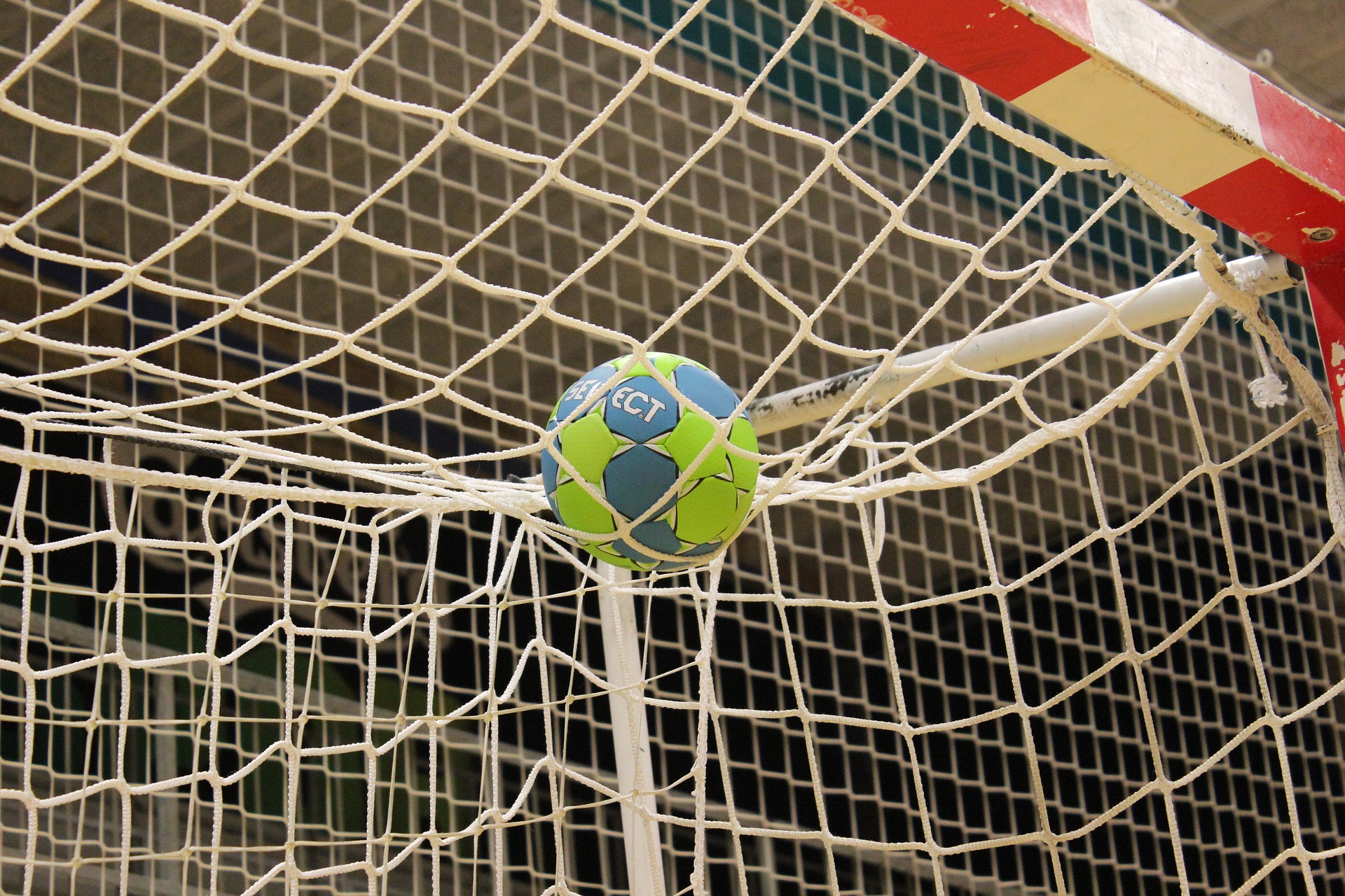 ball-1930198_19201