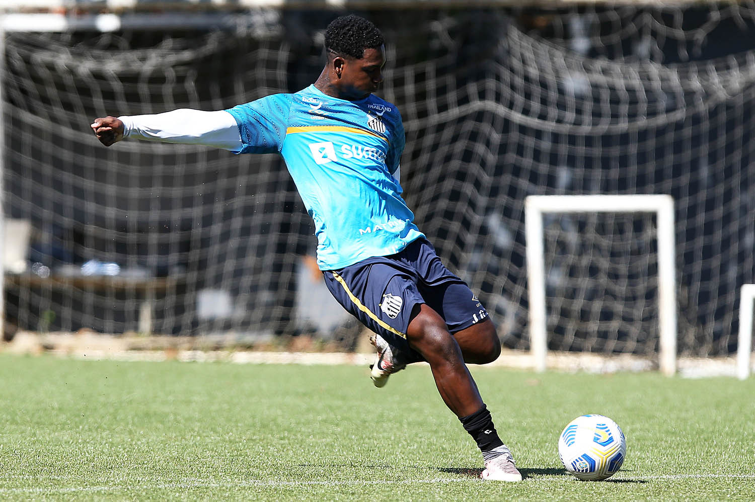 Alex-Negueba-foto-Pedro-Ernesto-Guerra-Azevedo-Santos-FC