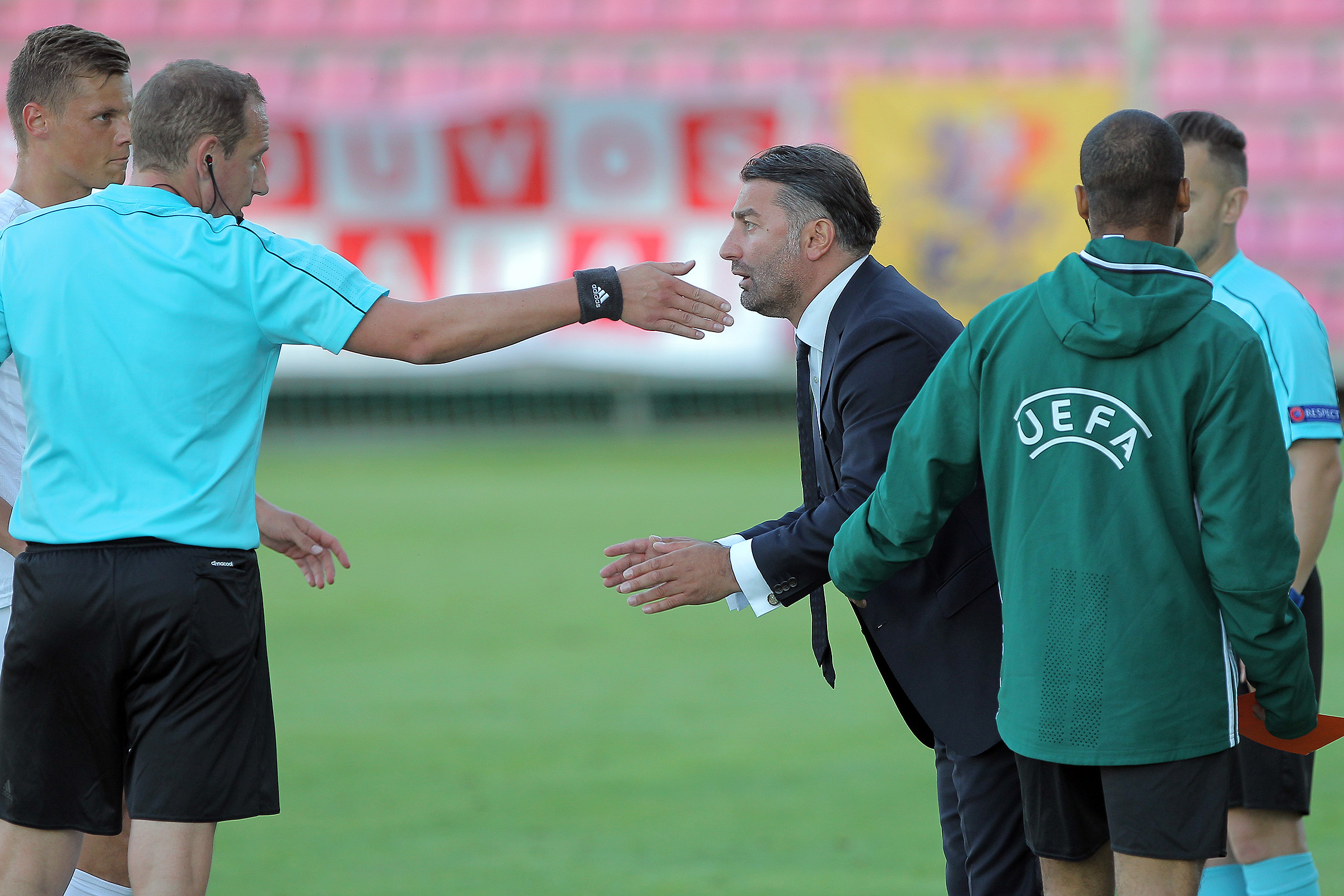 2017-07-20-20-44-18-0437_m