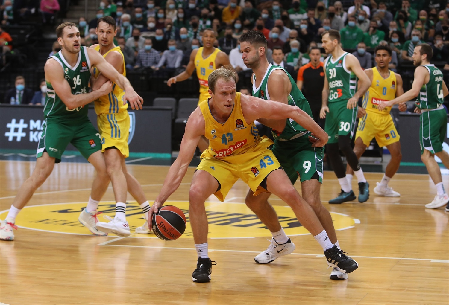 luke-sikma-alba-berlin-eb21