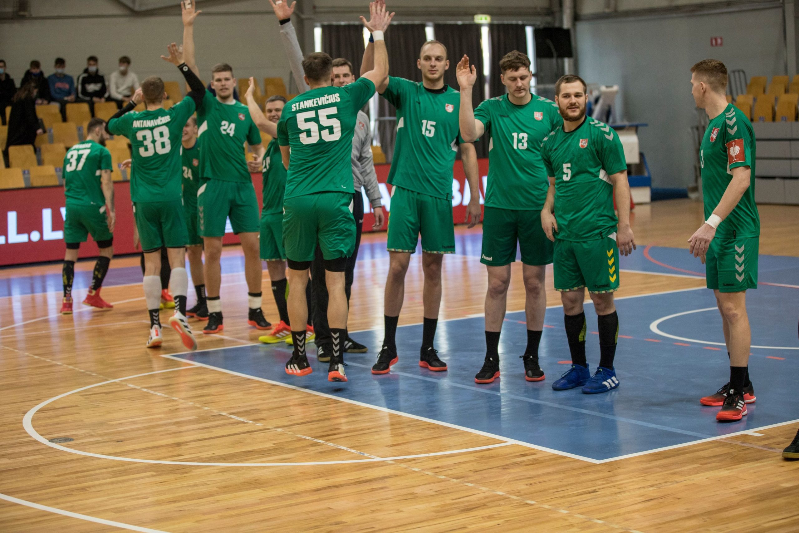 269843650_606042470669970_7192950102590736295_n