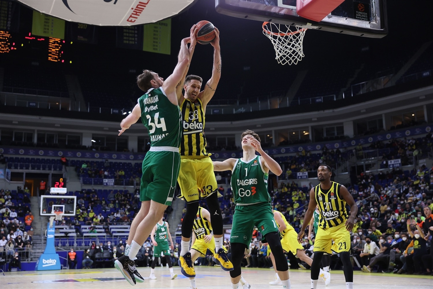 achille-polonara-fenerbahce-beko-istanbul-eb21
