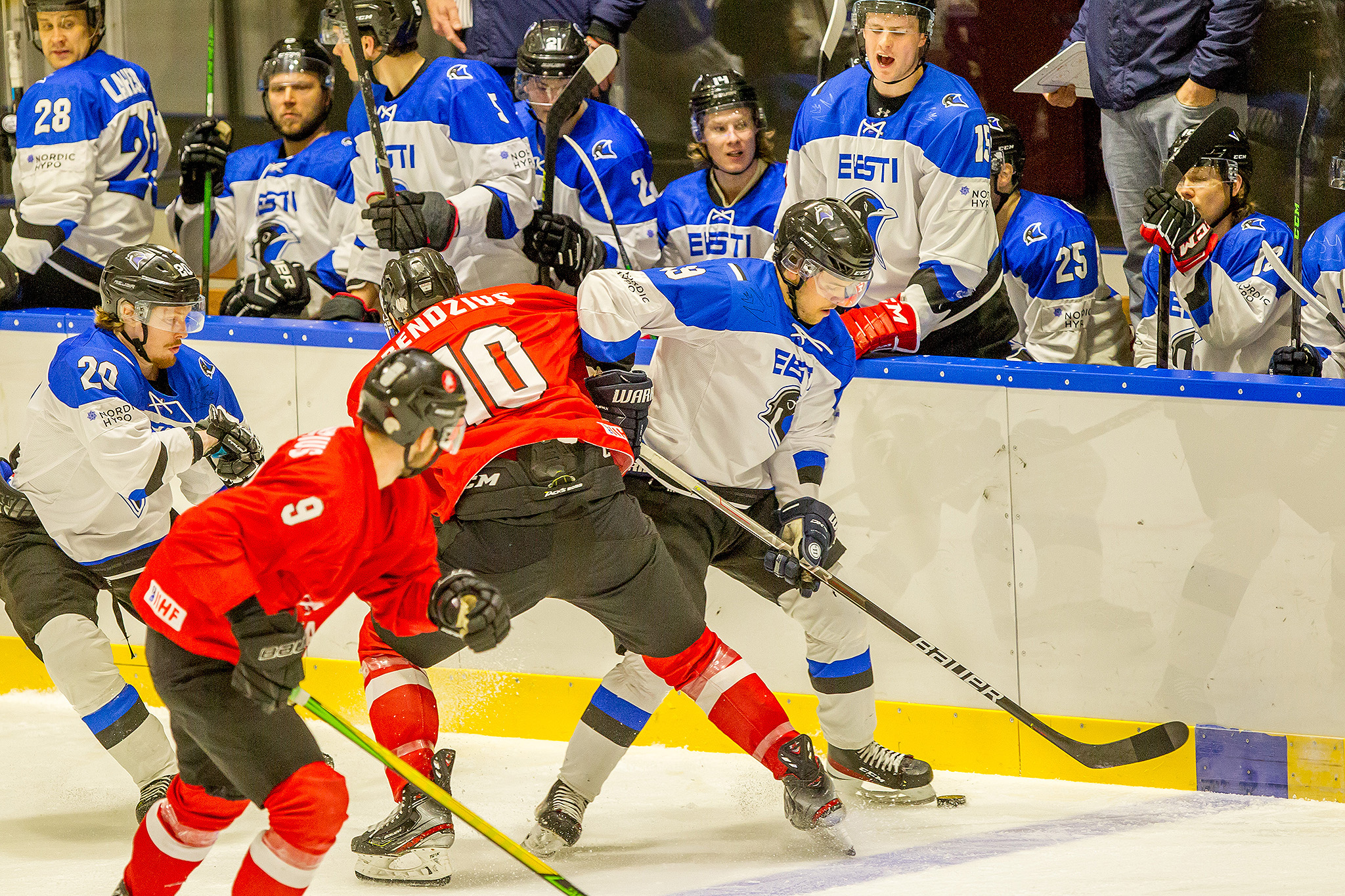 2022-04-22-18-42-24-0365