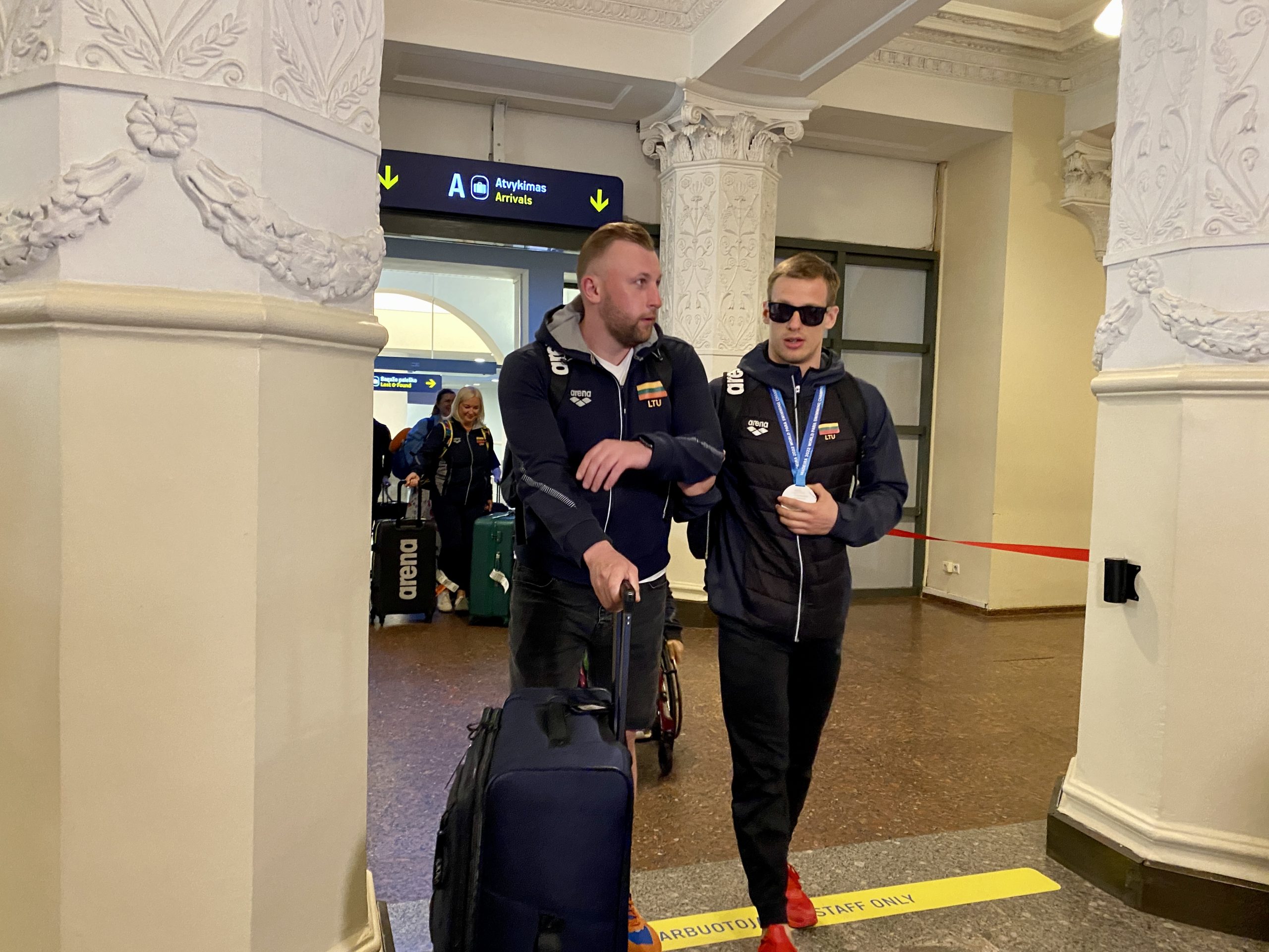 Edgaras-Matakas-su-treneriu-Ramunu-Leonu