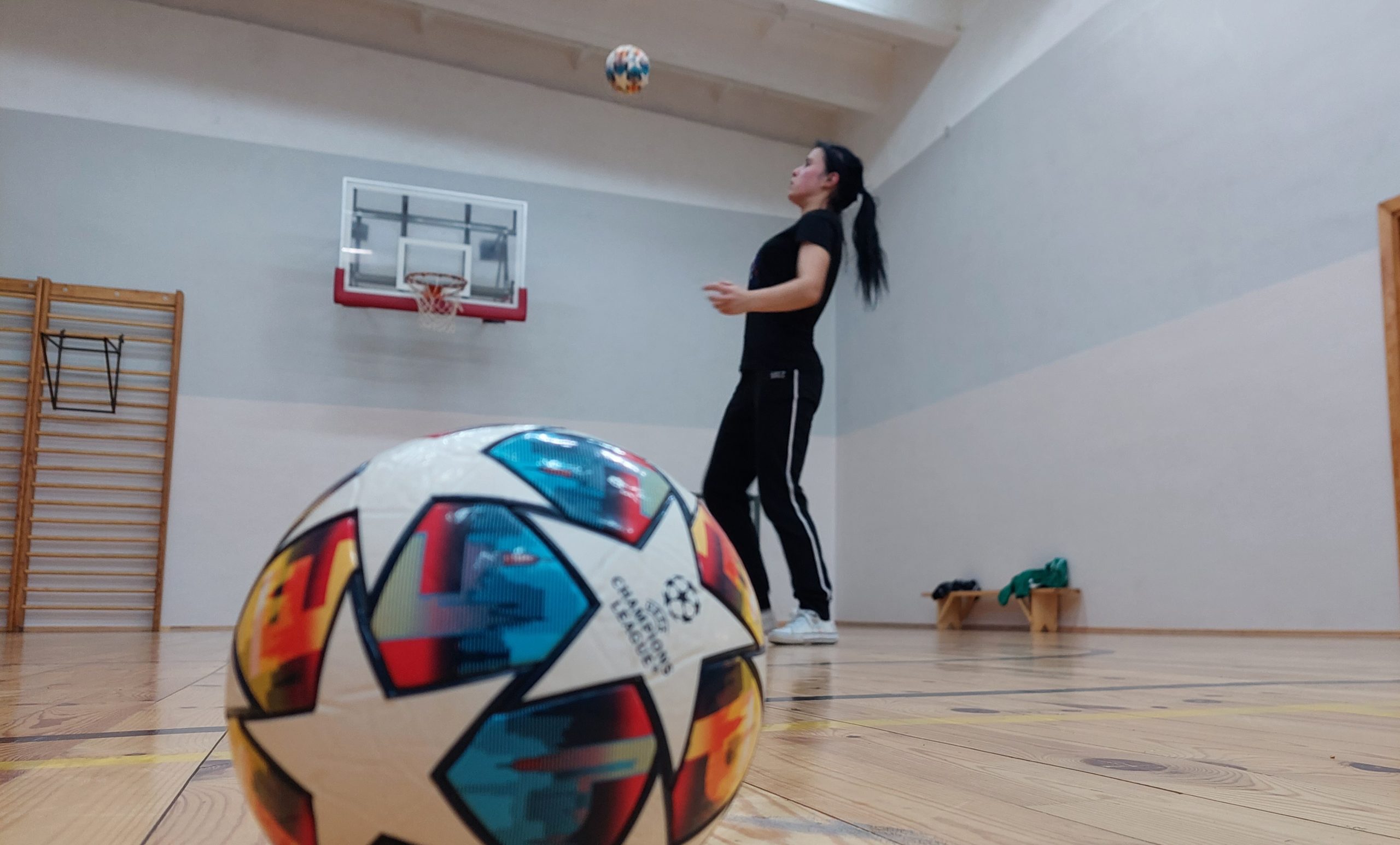 Kamuoli-zongliruoja-Agne-Karpaviciute