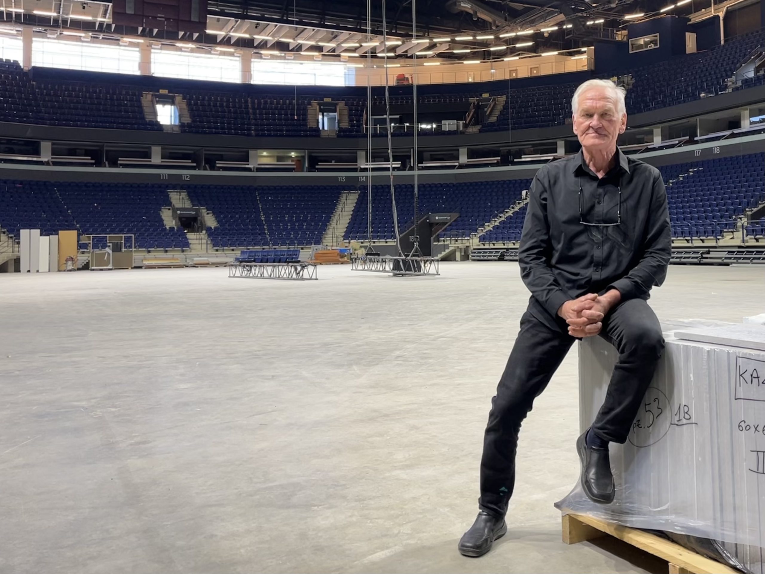 Petras-Poskys-arenoje-paskutine-savo-darbo-diena