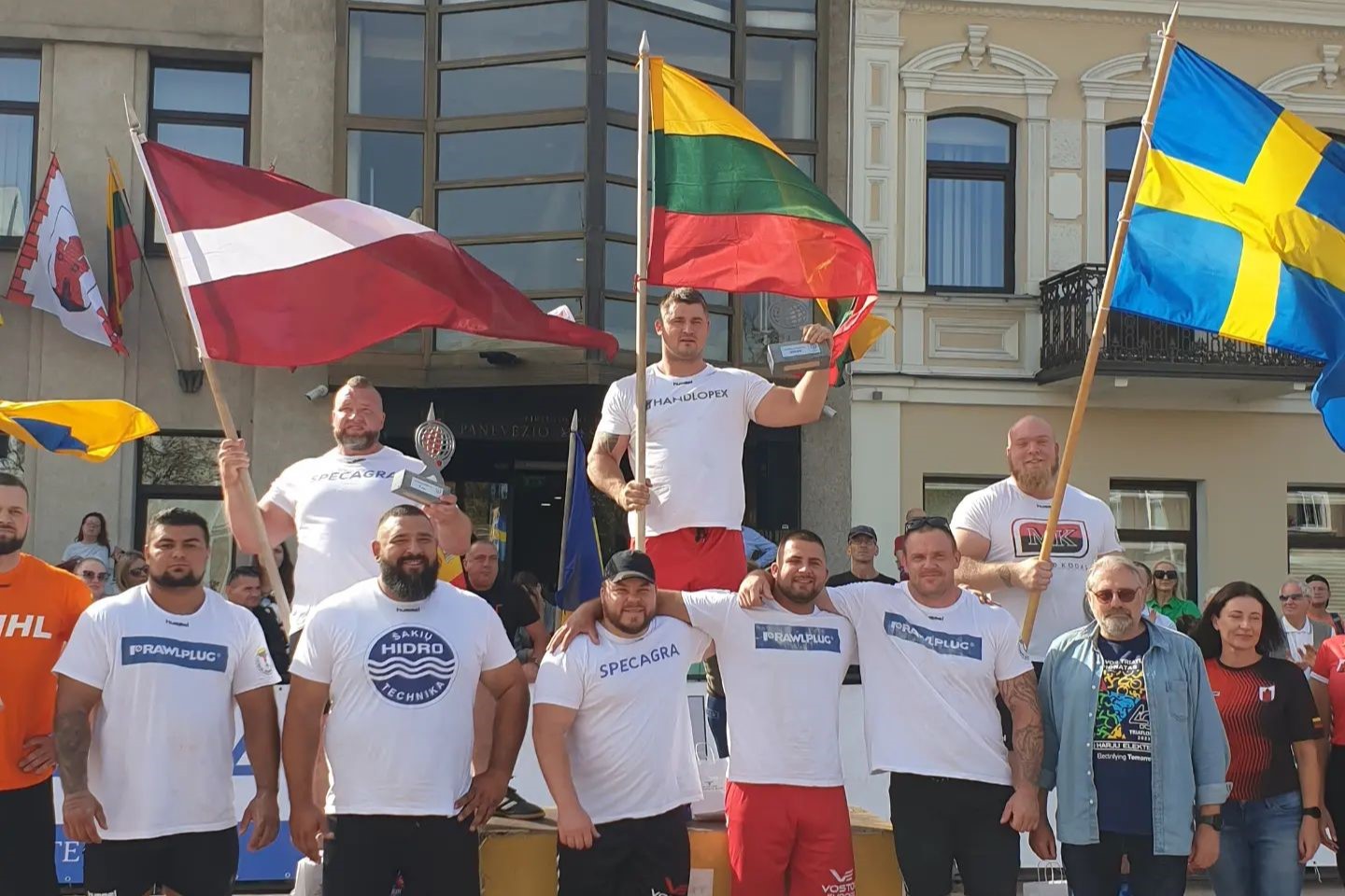 378038855_702180418620793_6865069172608056831_n