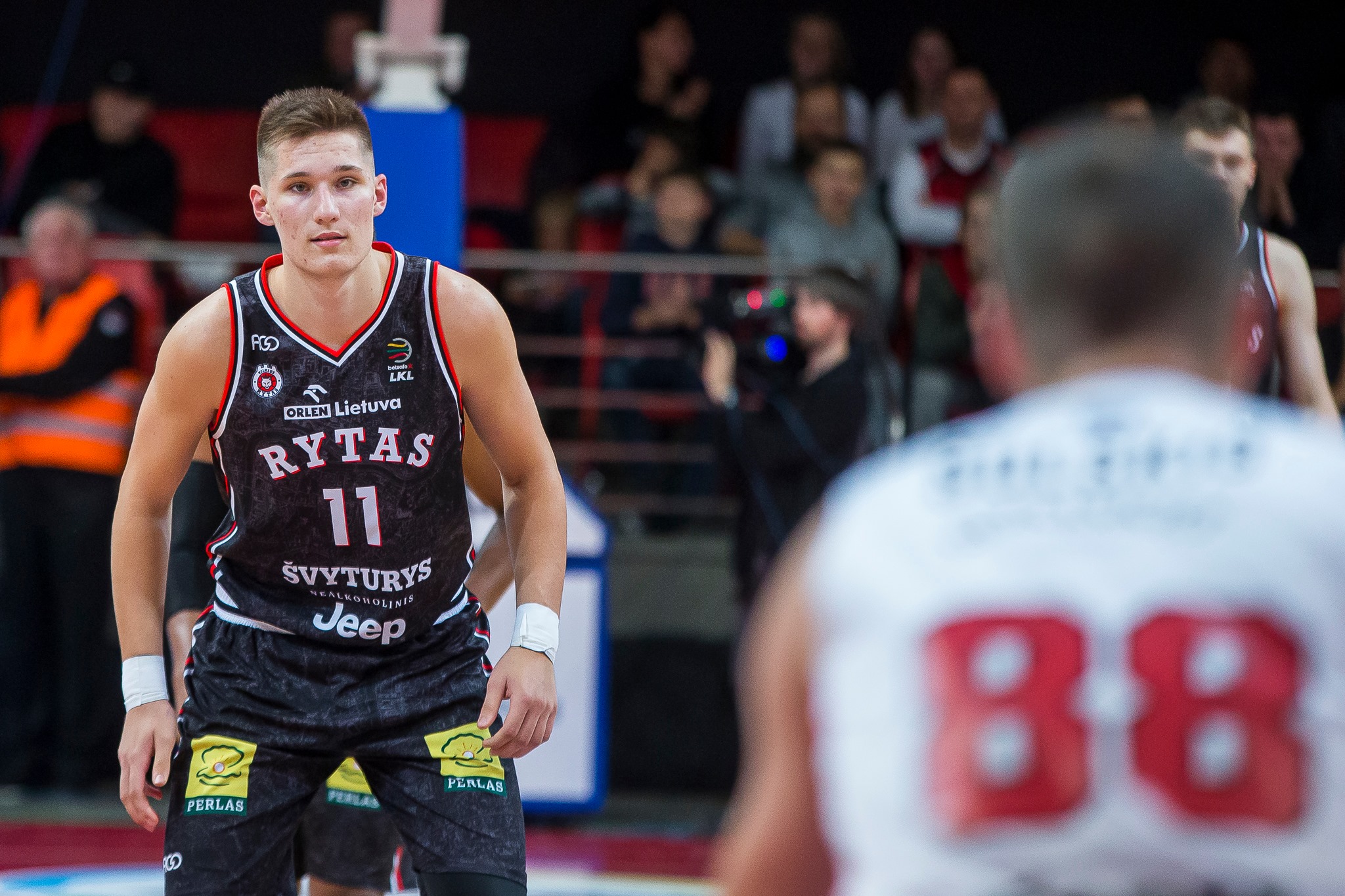 Azuolas-Ryte.-rytasvilnius.lt-nuotr