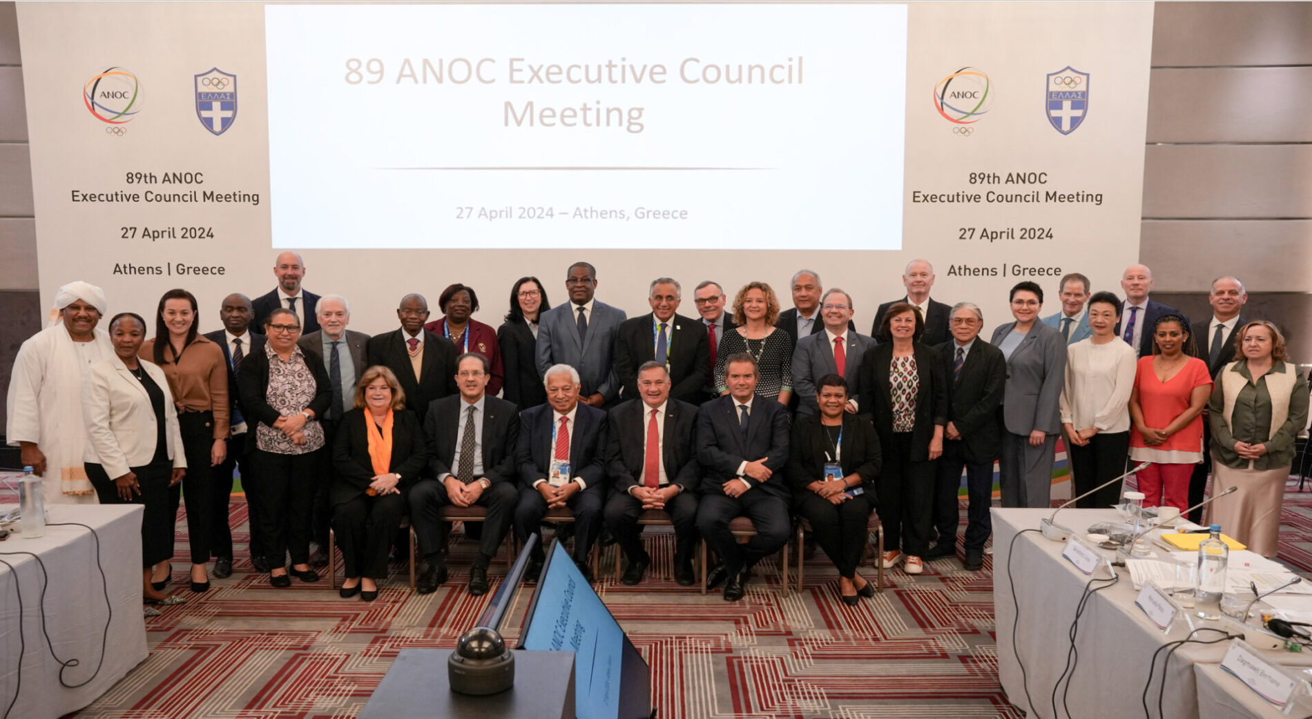 Posedzio-akimirka-1900×1042-1