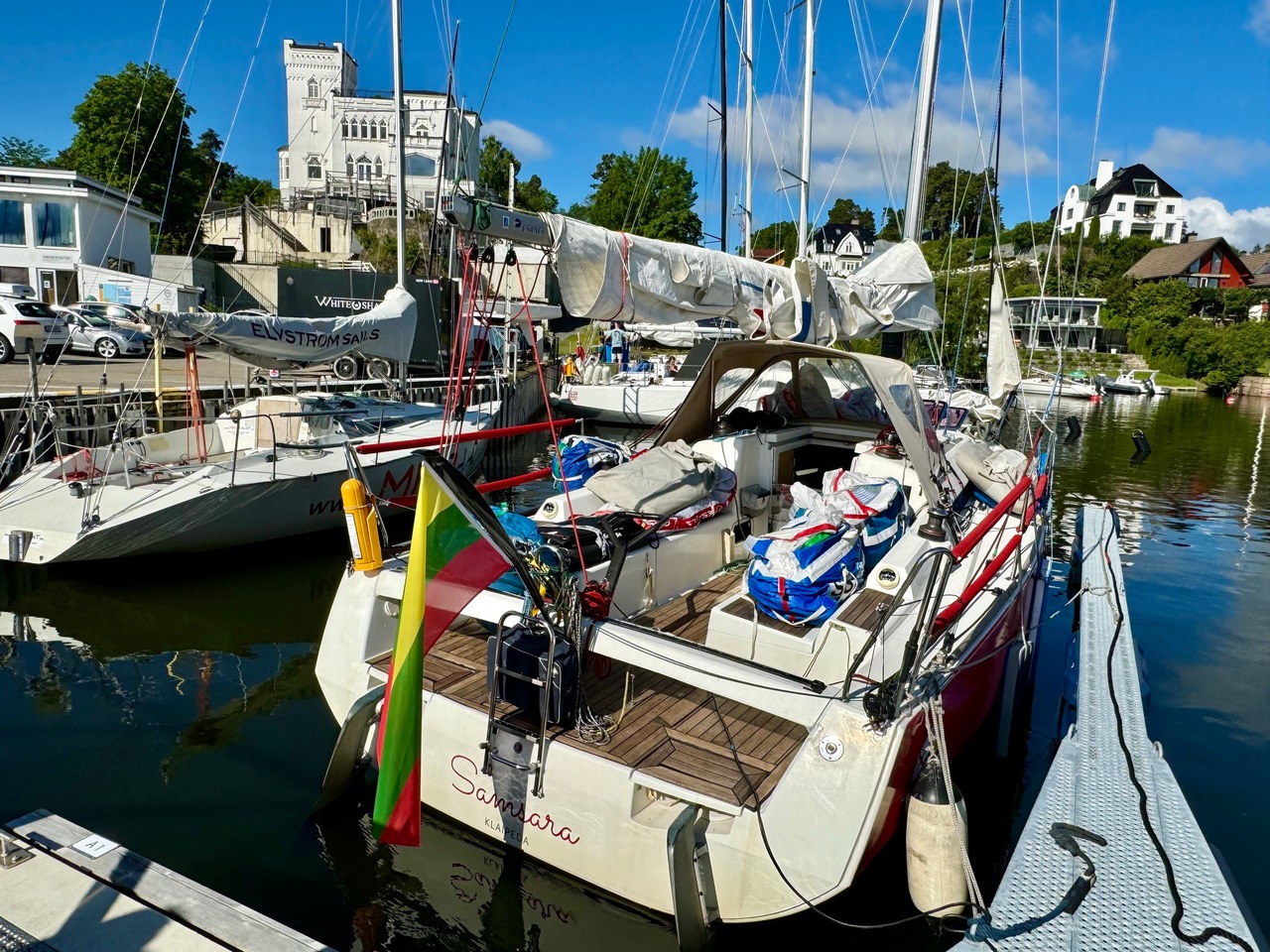 Jachta-„Samsara-pries-starta-Pasaulio-dvivieciu-jachtu-cempionate-c-Offshore-racing-congress