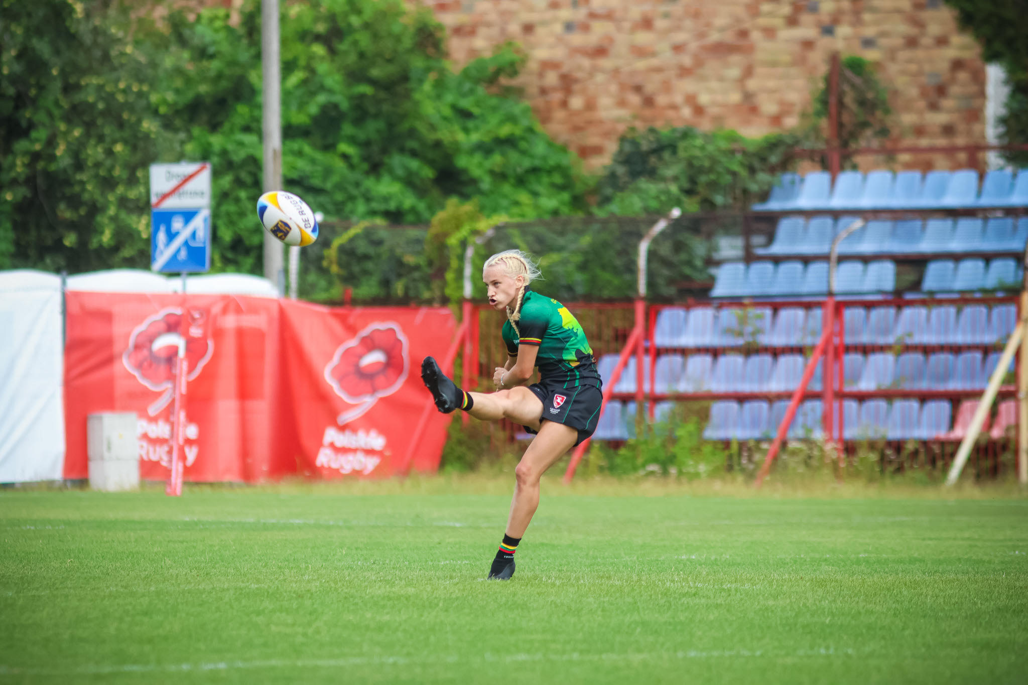 f446234b-34d7-4bd1-8f55-32d0c33830b4