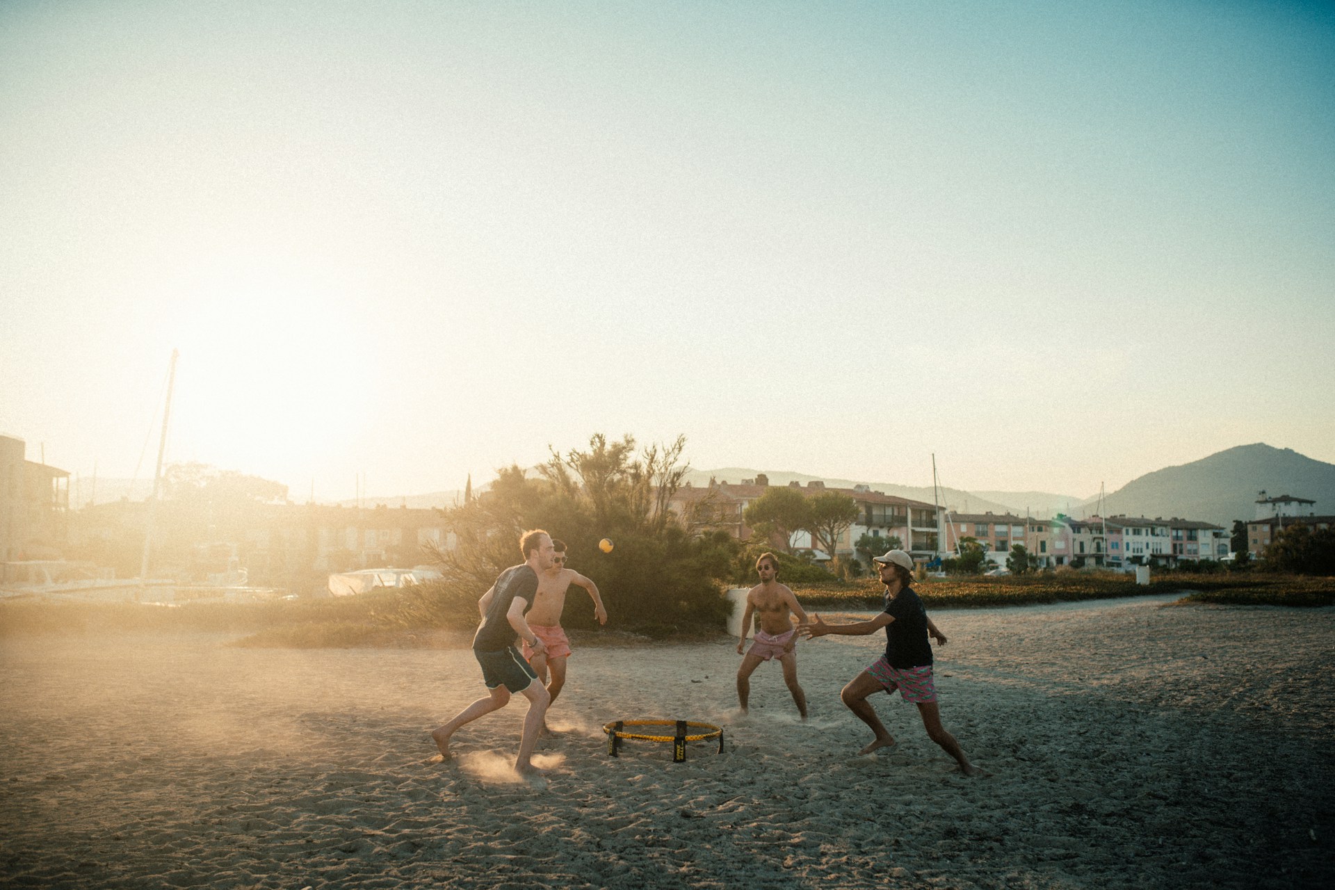 spikeball-MPF7DwCuRXw-unsplash