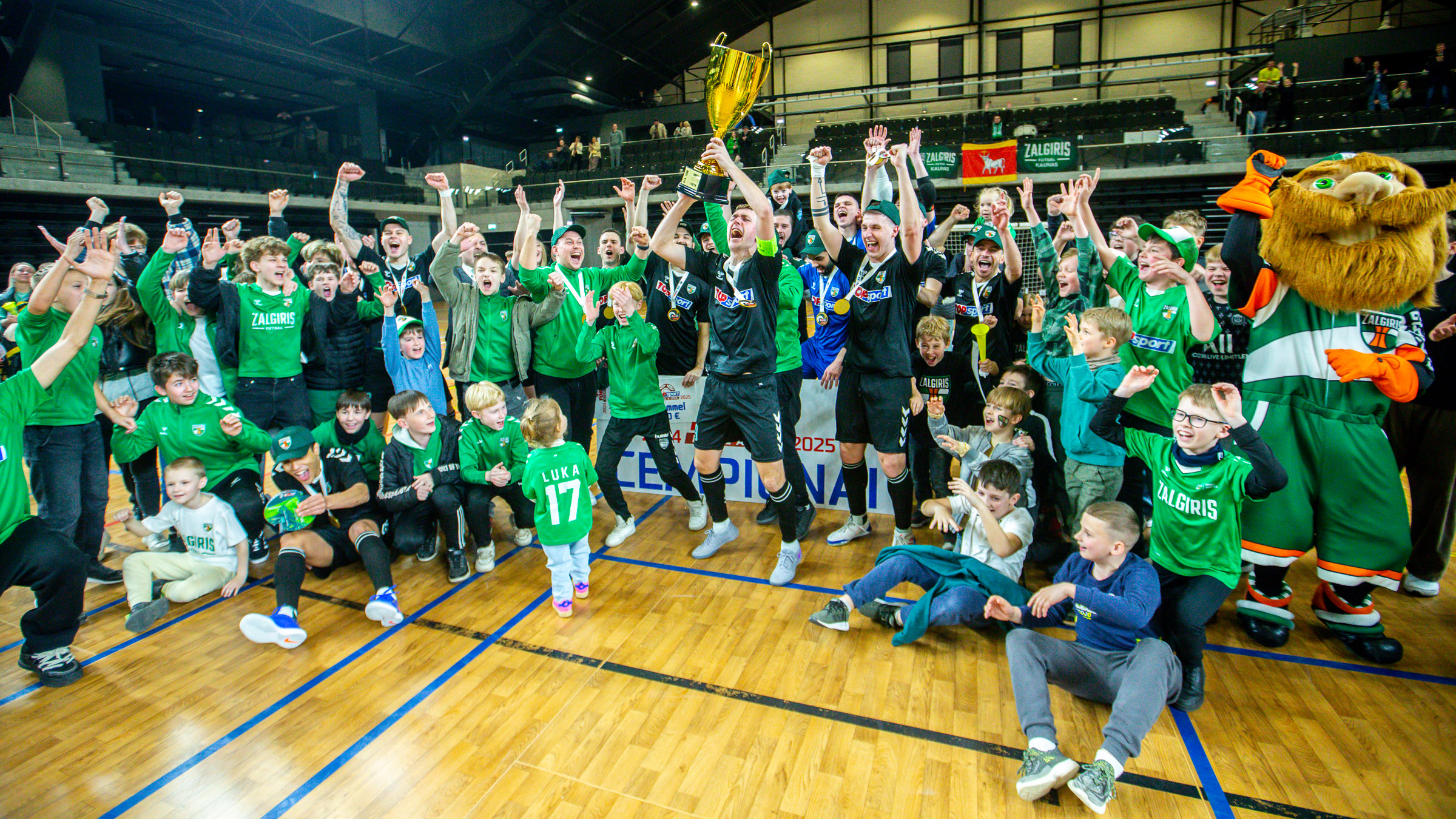 20250330_212020_1563