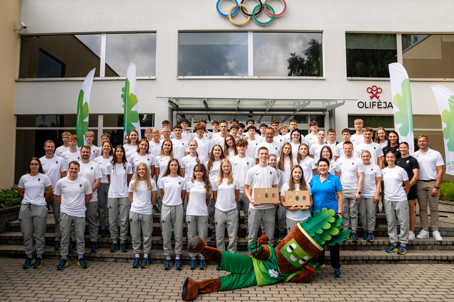 Lietuviai išvyko į Europos jaunimo vasaros olimpinį festivalį: sėkmės linkėjo anksčiau jame dalyvavę olimpiečiai