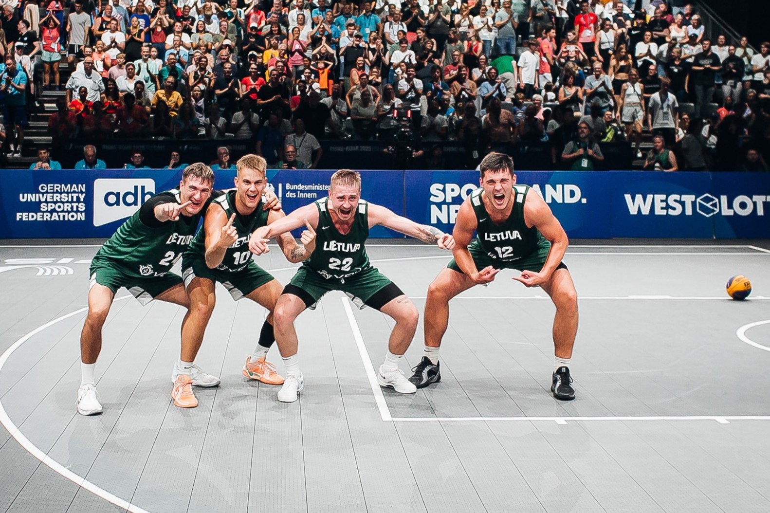 JAV parklupdžiusi Lietuvos studentų 3×3 krepšinio rinktinė – Pasaulio universitetų žaidynių čempionė