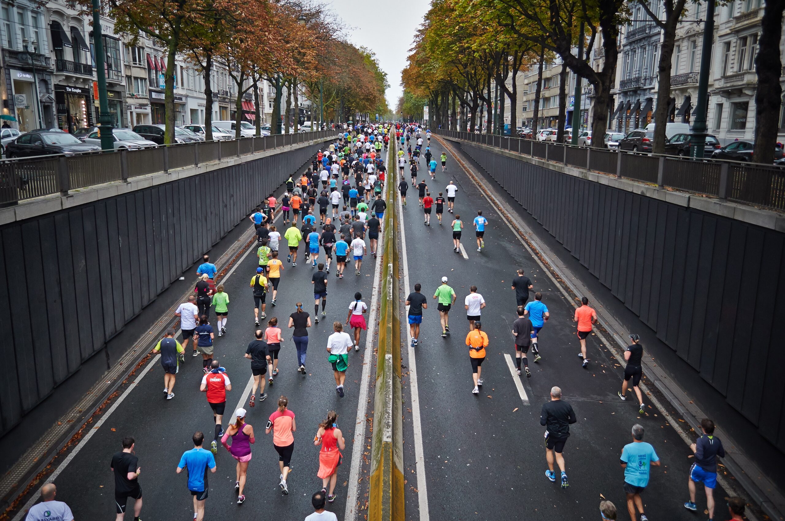 pedestrian-person-road-street-running-run-177214-pxhere.com
