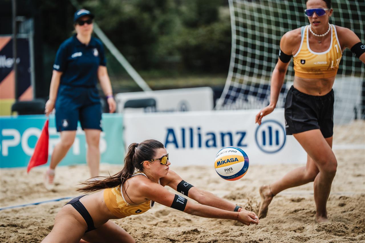 Danielė Kvedaraitė ir Jekaterina Kovalskaja – Europos paplūdimio tinklinio čempionato aštuntfinalyje