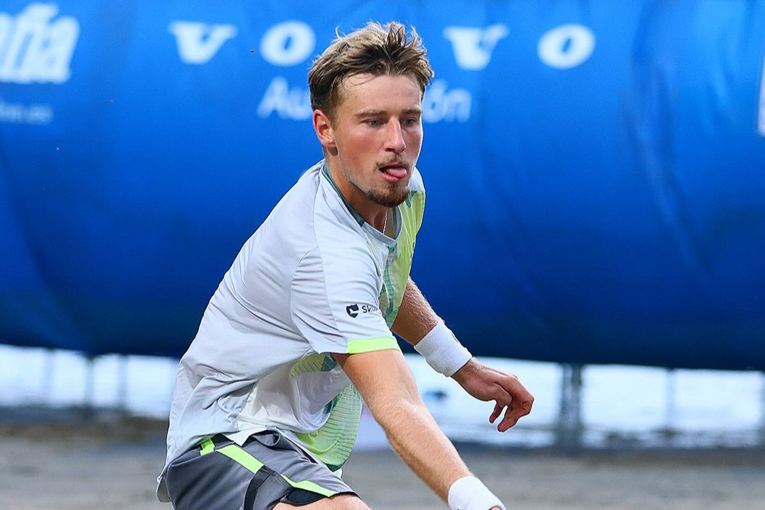 Edas Butvilas neįprastame turnyre ant paplūdimio smėlio išbandė jėgas su Richardu Gasquet