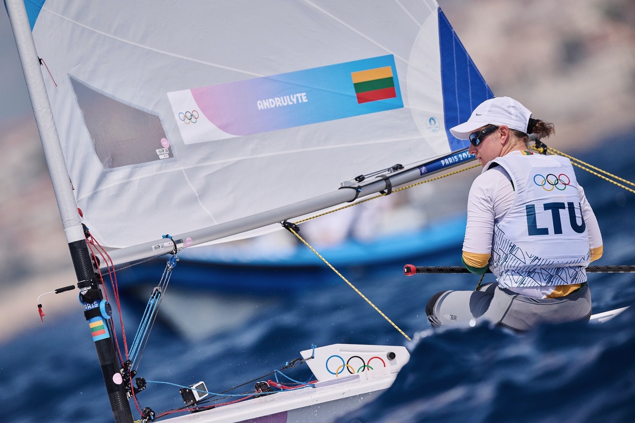 Europos čempionate prie starto linijos – gausus jaunosios kartos Lietuvos buriuotojų būrys