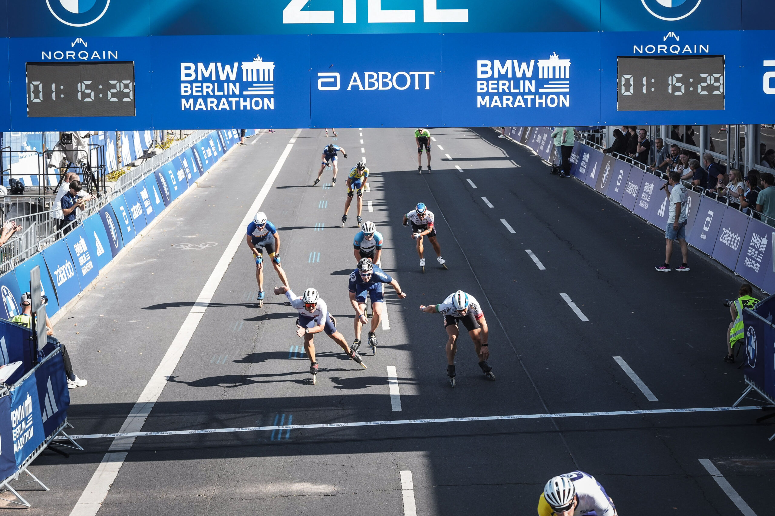 Prestižiniame riedutininkų maratone – per plauką nuo medalio