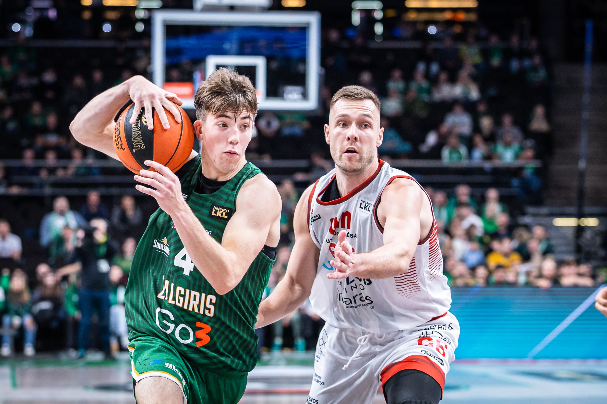 „Žalgiris“ nepaliko šansų svečiams iš Utenos
