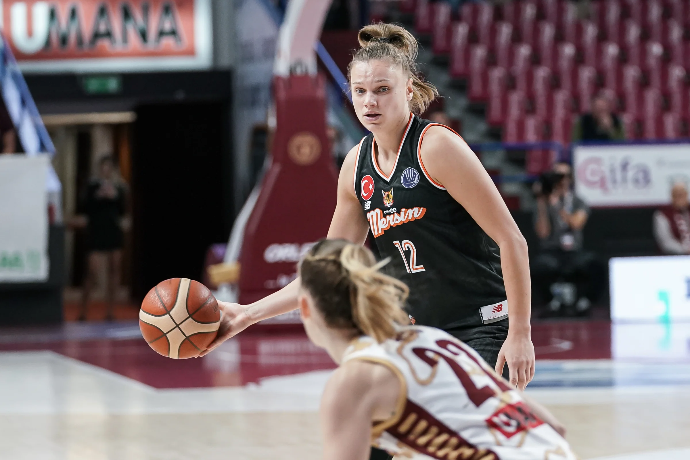 Laura Juškaitė ir Monika Grigalauskytė Eurolygos starte pergalės skonio nepajuto