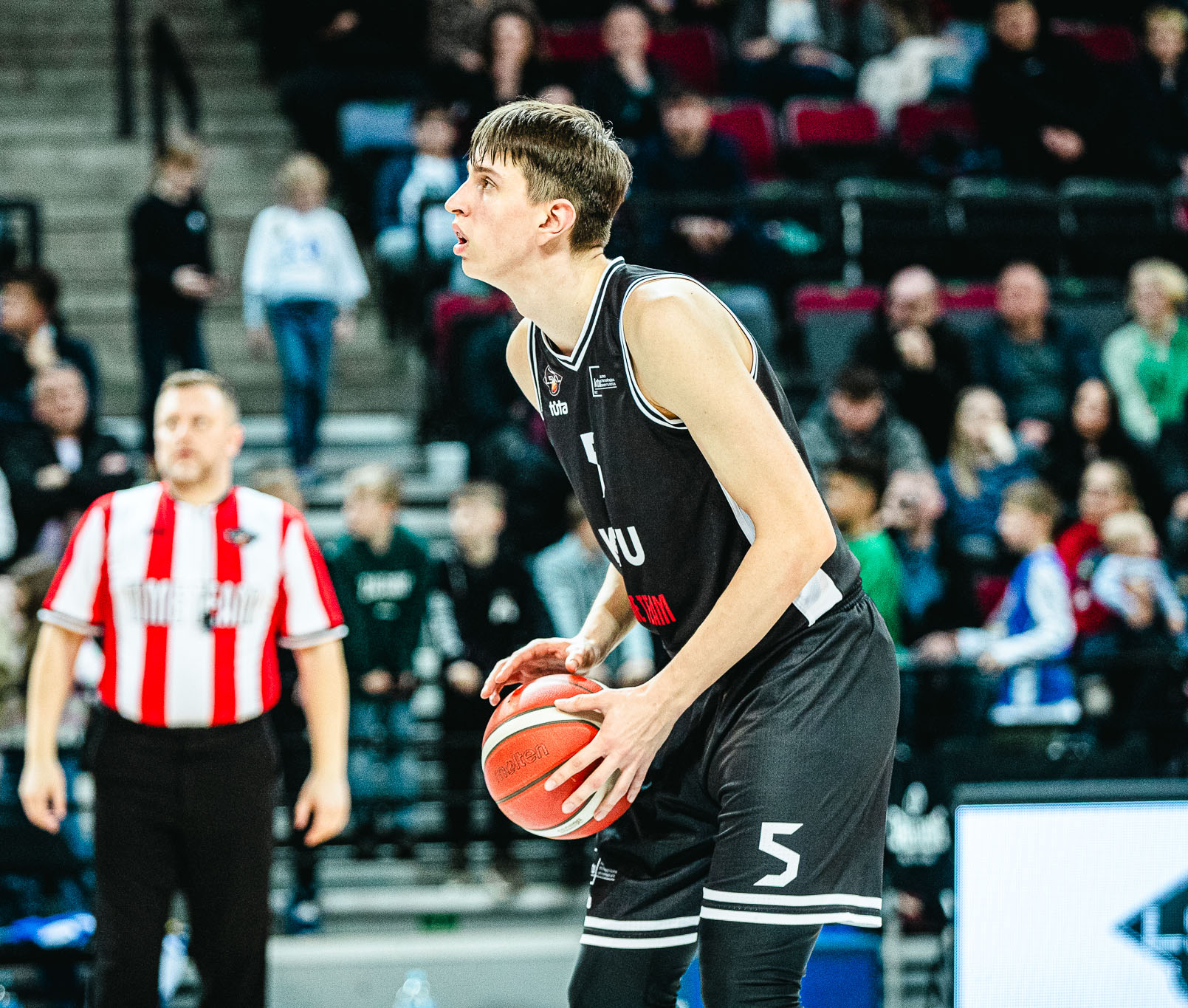 LSKL čempionate – emocijos, techninė pražanga ir namuose rungtyniavusių komandų klūptelėjimai